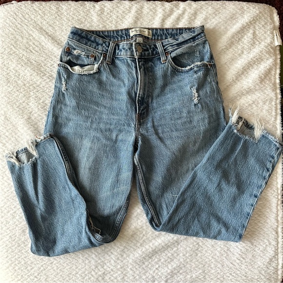 Abercrombie & Fitch The Mom High Rise Curve Love Jeans size 6s - Picture 2 of 9